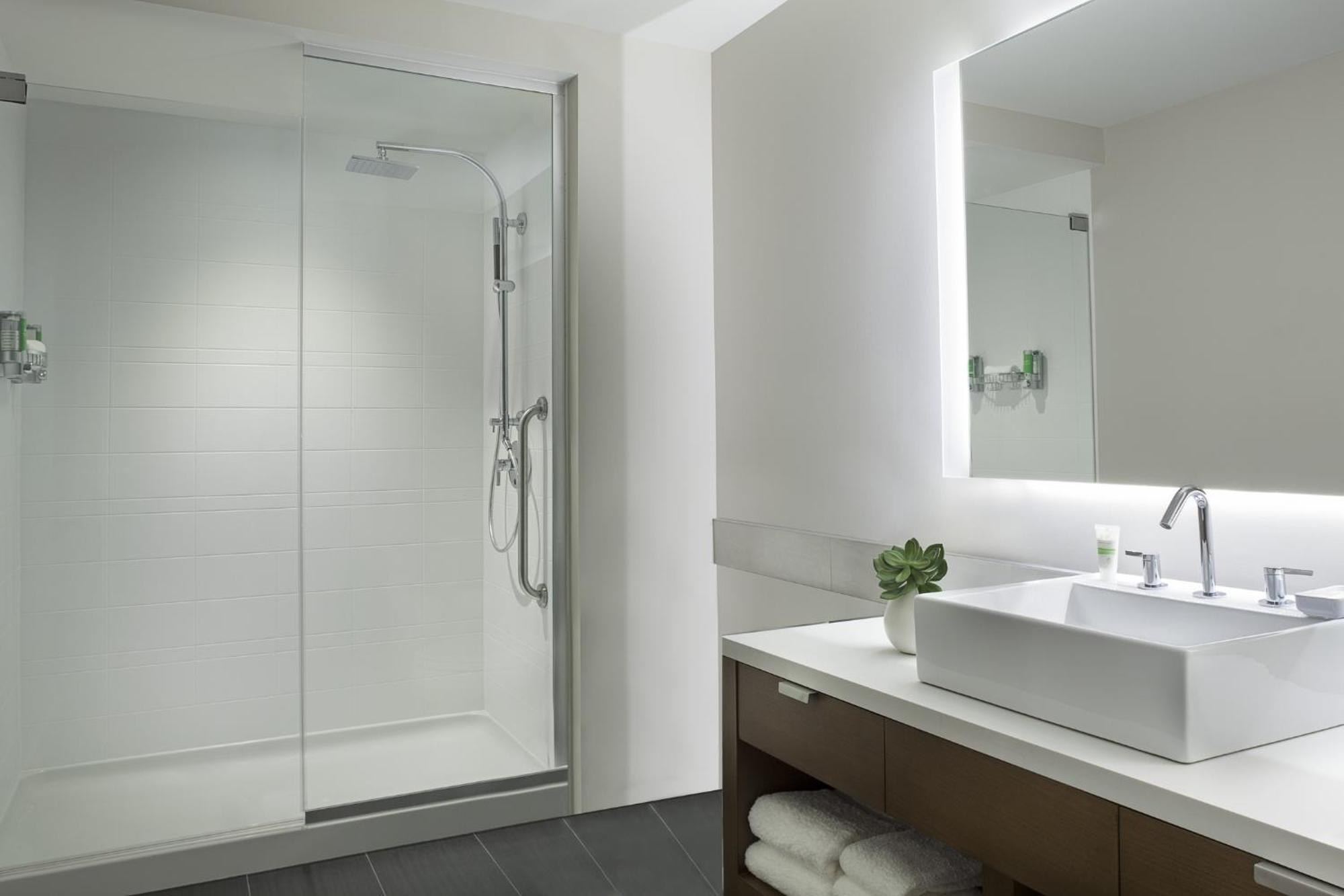 Hotel Element Southwest 3*